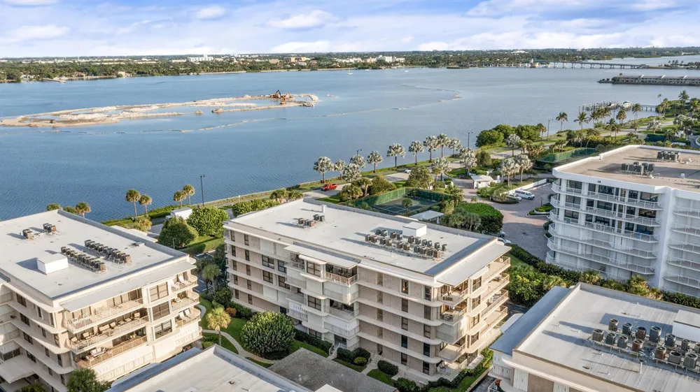 3200 S Ocean Boulevard #D203 Palm Beach, FL 33480