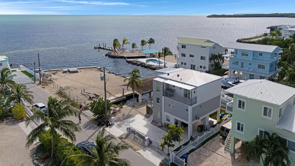 704 Grouper Lane Key Largo, FL 33037