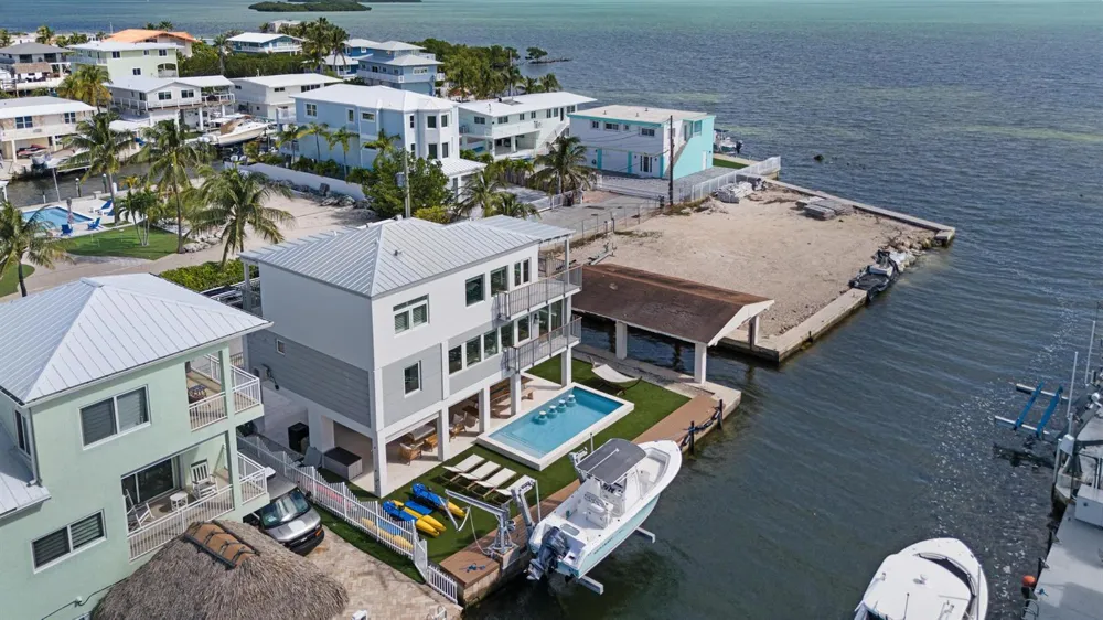 704 Grouper Lane Key Largo, FL 33037