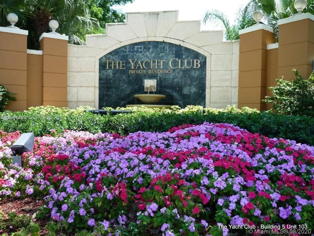 19501 E Country Club Dr #104 Aventura, FL 33180