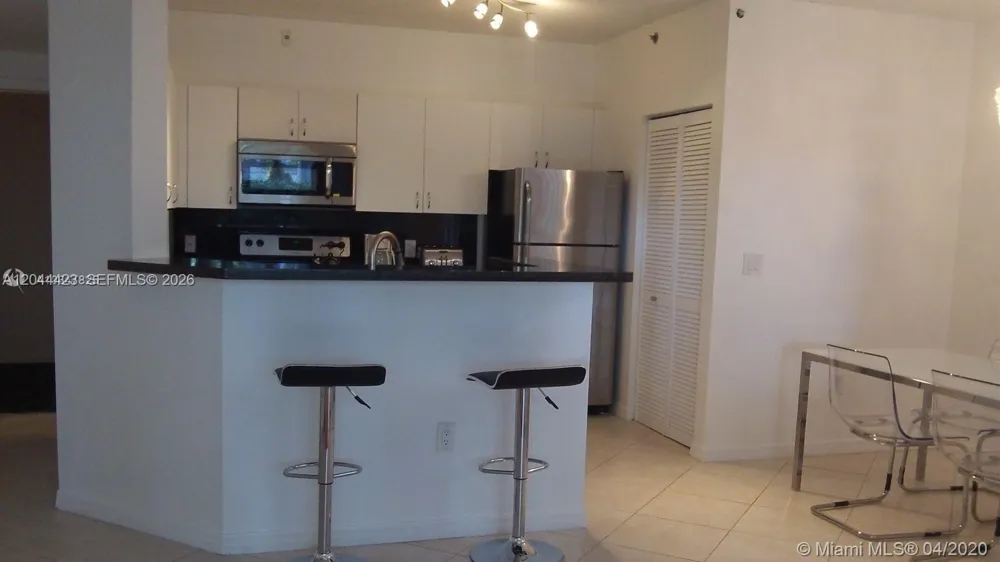 19501 E Country Club Dr #104 Aventura, FL 33180