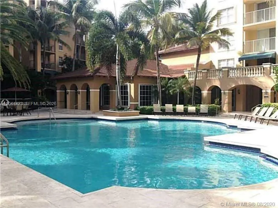 19501 E Country Club Dr #104 Aventura, FL 33180
