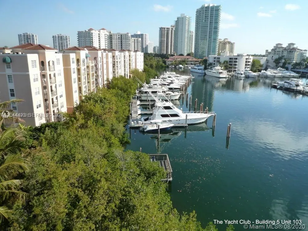 19501 E Country Club Dr #104 Aventura, FL 33180