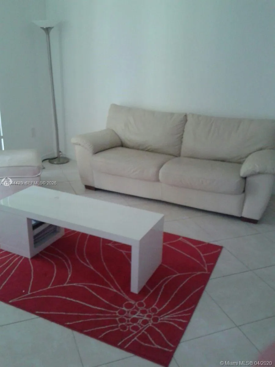 19501 E Country Club Dr #104 Aventura, FL 33180