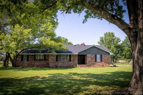 713 W Little Flower