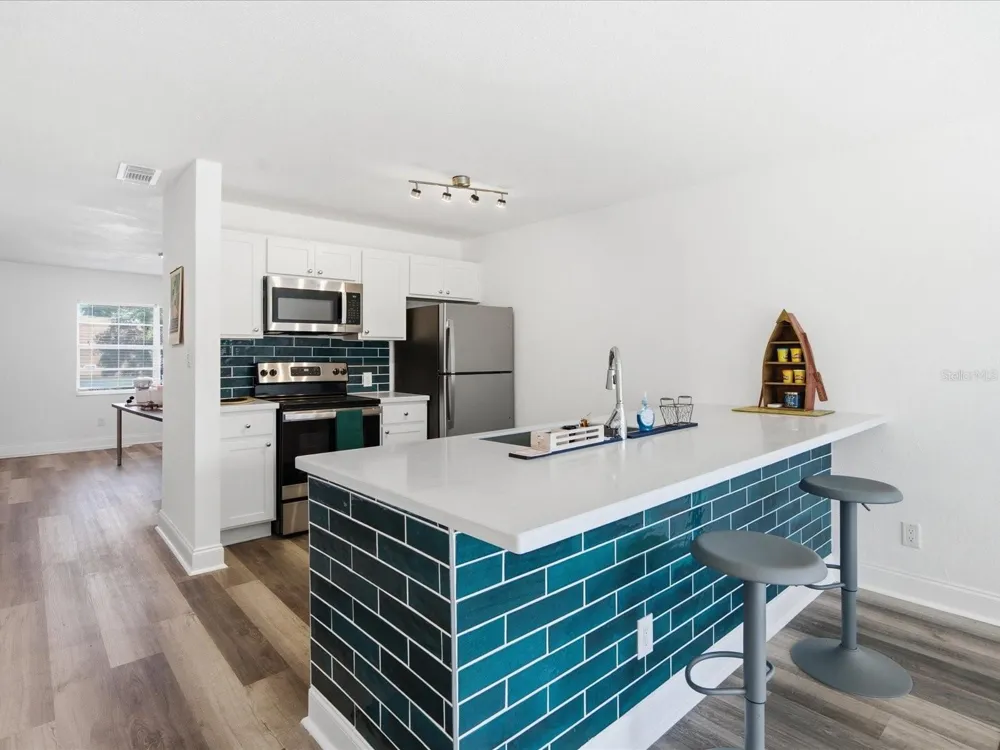 9009 TUDOR DRIVE #G206 Tampa, FL 33615
