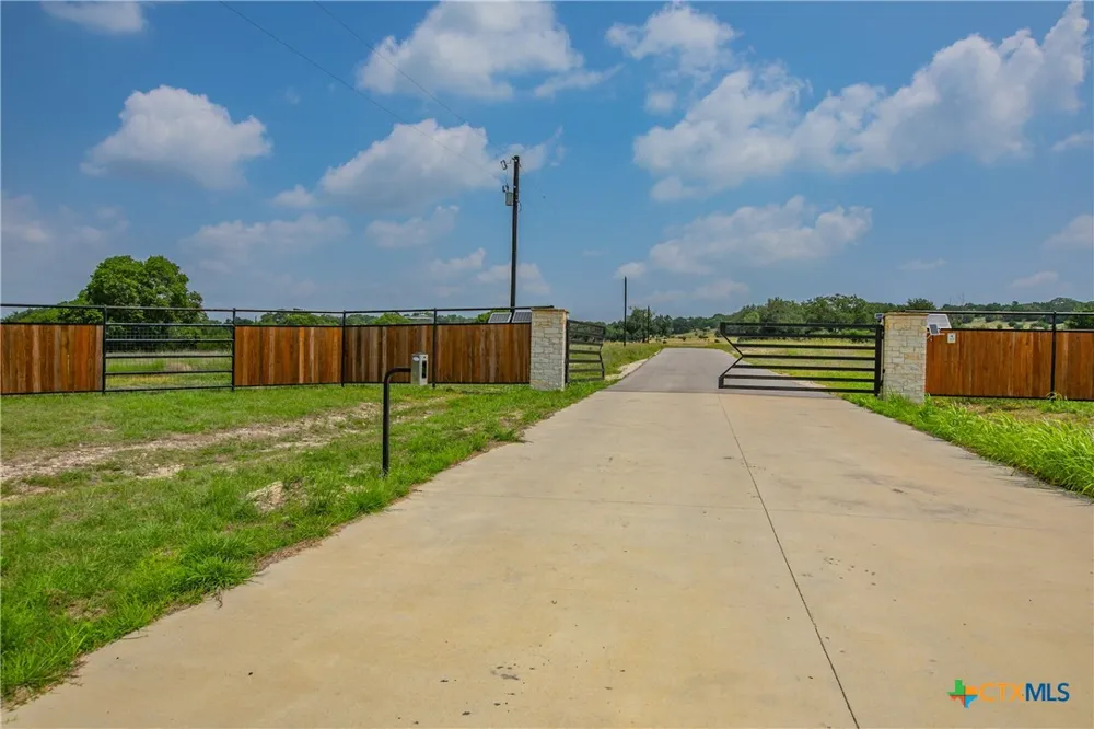 286 Grand Canyon Drive Oglesby, TX 76561