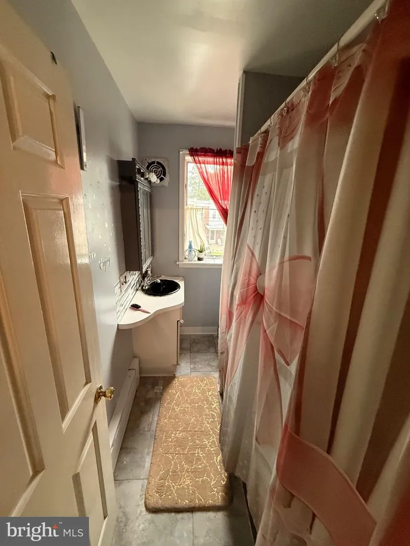 436 ROBBINS STREET Philadelphia, PA 19111