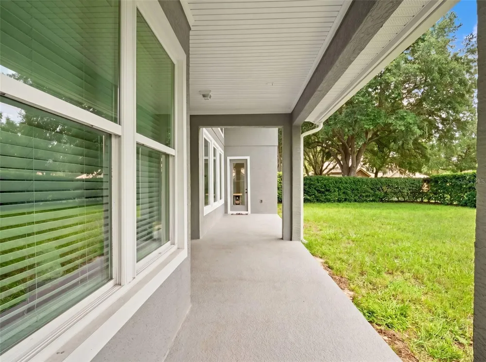 25622 HAWKS RUN LANE Sorrento, FL 32776