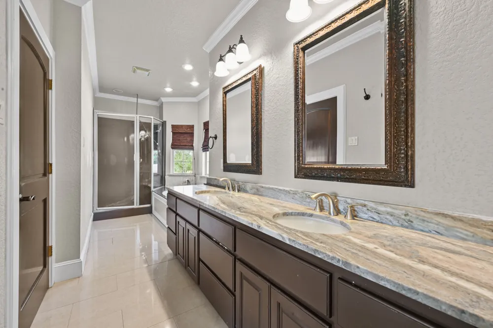 1175 Southern Way Luling, TX 78648