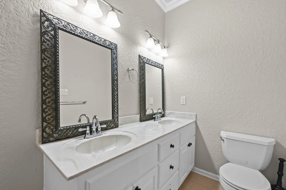 1175 Southern Way Luling, TX 78648