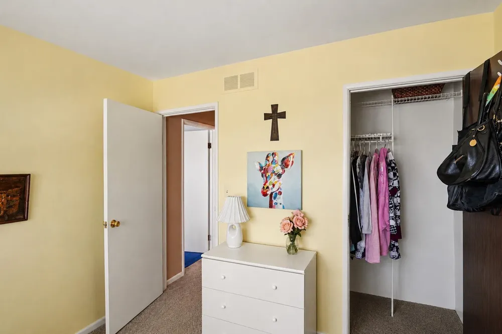 39762 Village Wood Circle Novi City, MI 48375