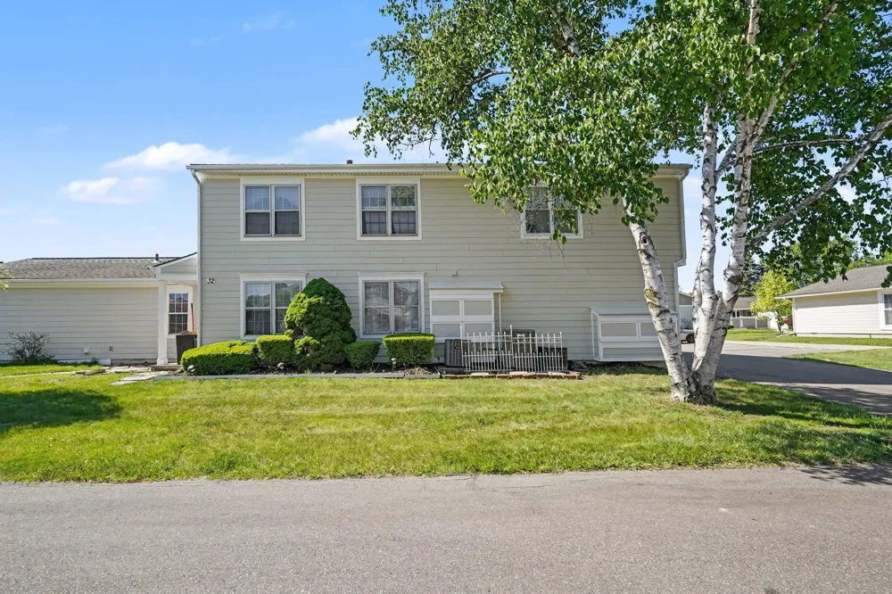 39762 Village Wood Circle Novi City, MI 48375