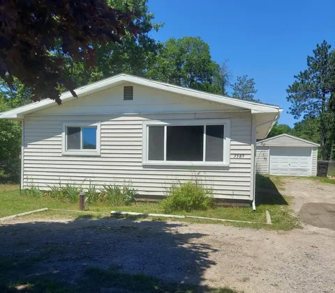 3589 River Road