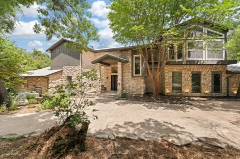 613 Armadillo Court
