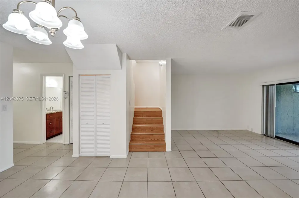 9220 NW 14th St #272 Pembroke Pines, FL 33024