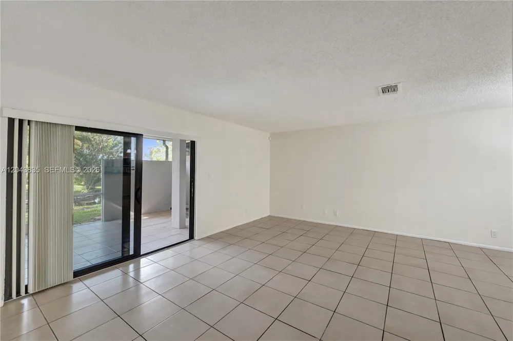9220 NW 14th St #272 Pembroke Pines, FL 33024