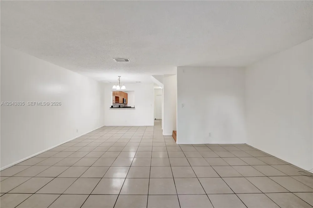 9220 NW 14th St #272 Pembroke Pines, FL 33024