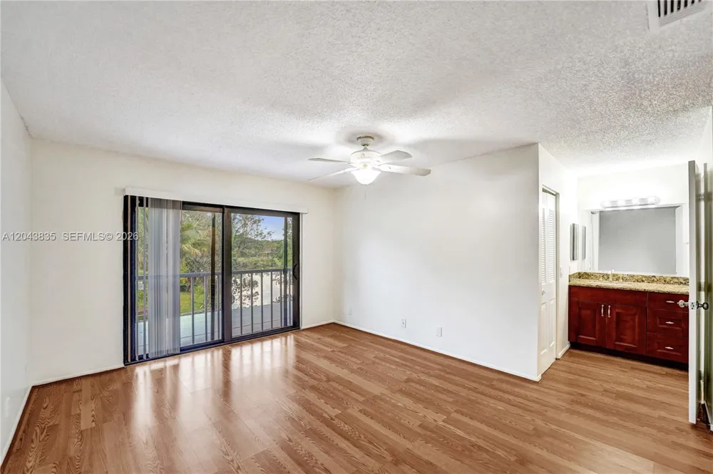 9220 NW 14th St #272 Pembroke Pines, FL 33024