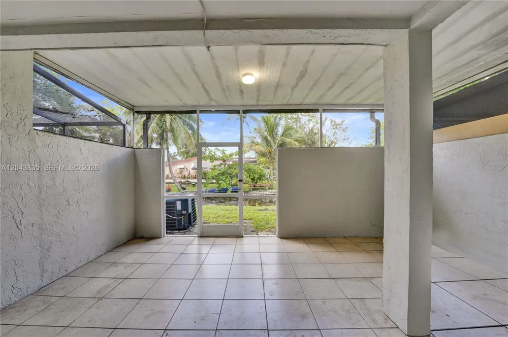 9220 NW 14th St #272 Pembroke Pines, FL 33024