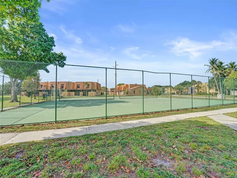 9220 NW 14th St #272 Pembroke Pines, FL 33024