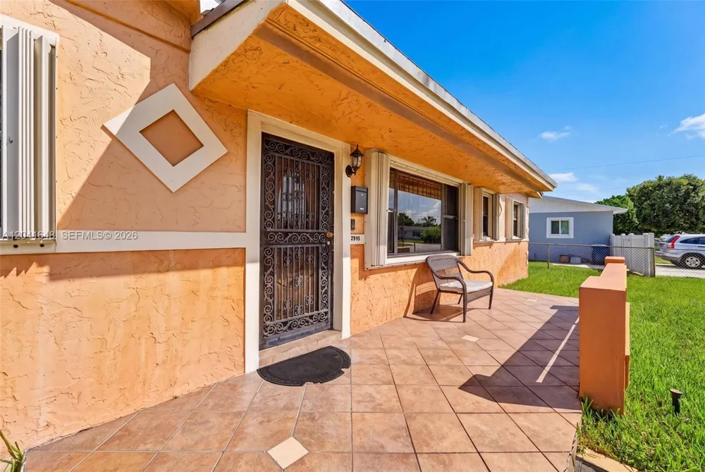 2915 NW 206th St Miami Gardens, FL 33056