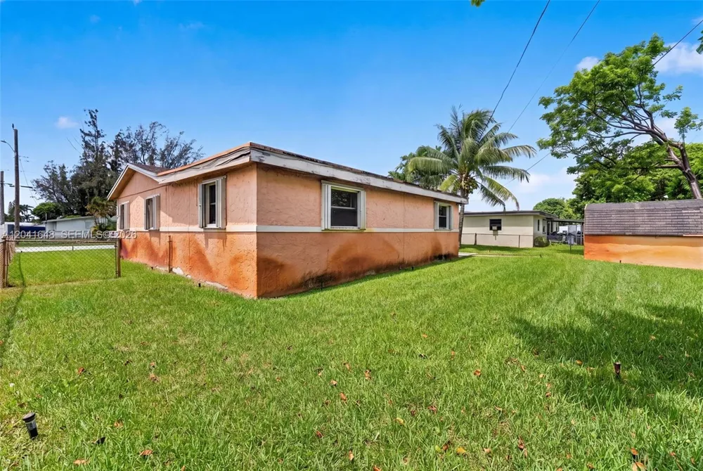 2915 NW 206th St Miami Gardens, FL 33056