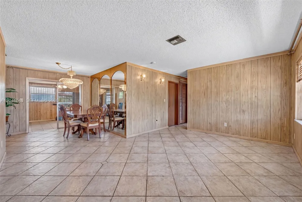 2915 NW 206th St Miami Gardens, FL 33056