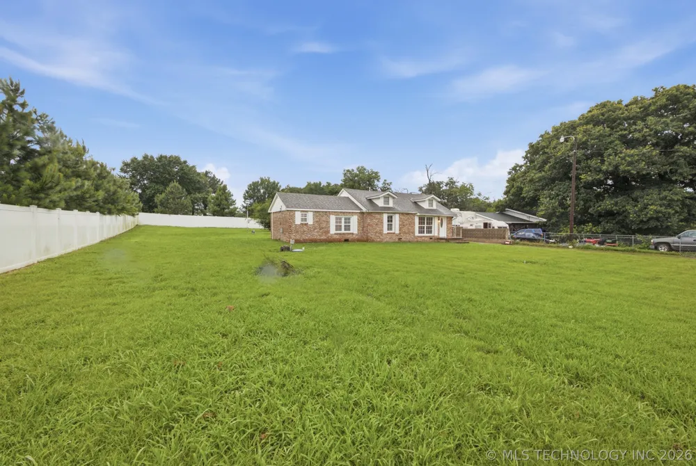10035 Bryant Road Henryetta, OK 74437