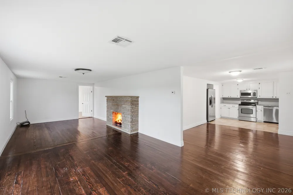 10035 Bryant Road Henryetta, OK 74437