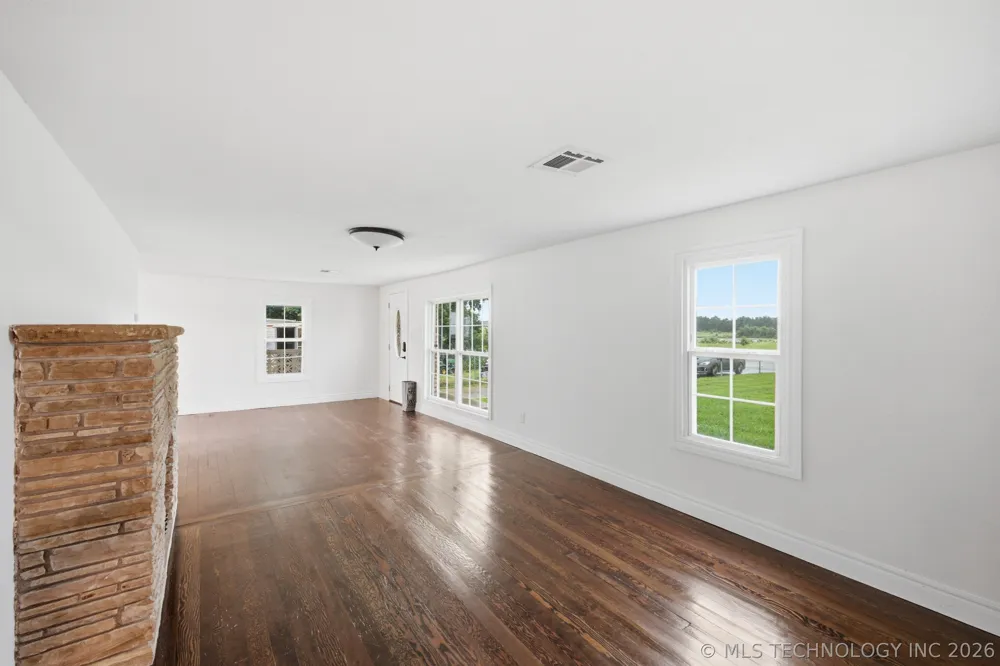 10035 Bryant Road Henryetta, OK 74437
