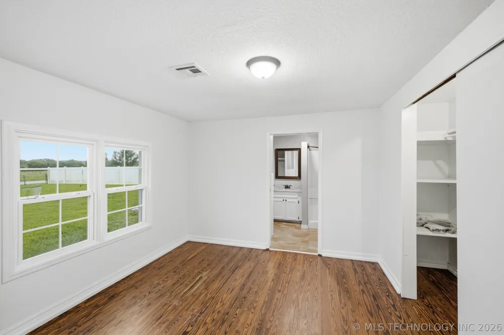 10035 Bryant Road Henryetta, OK 74437