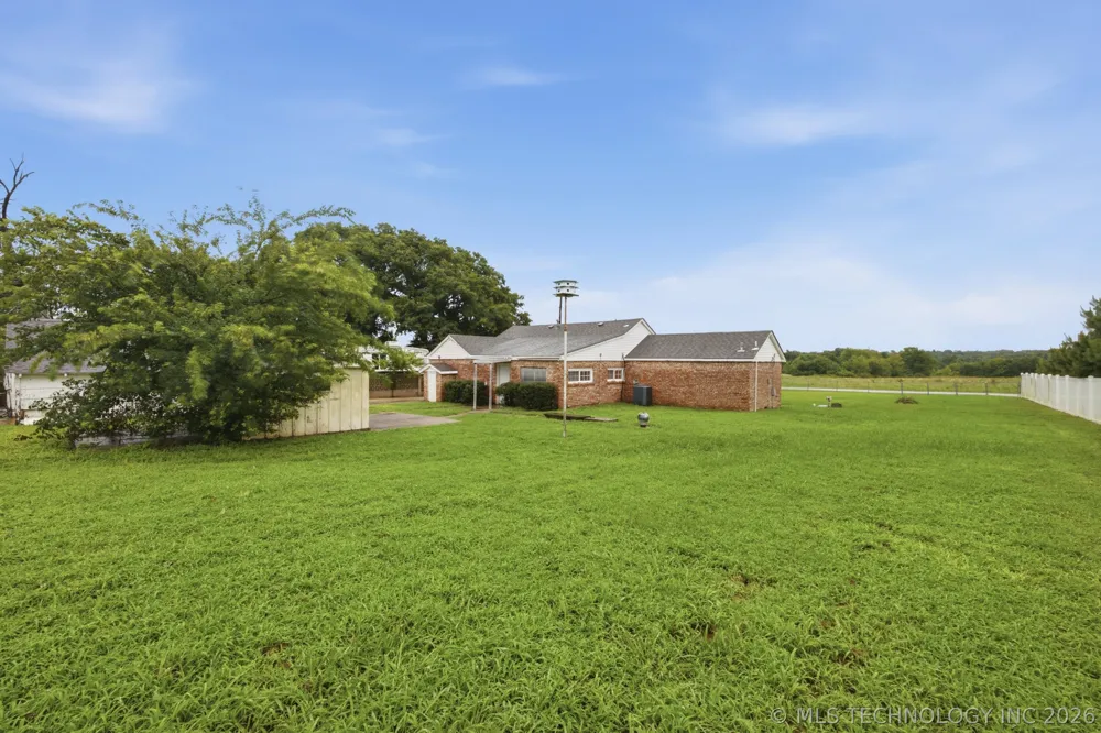 10035 Bryant Road Henryetta, OK 74437