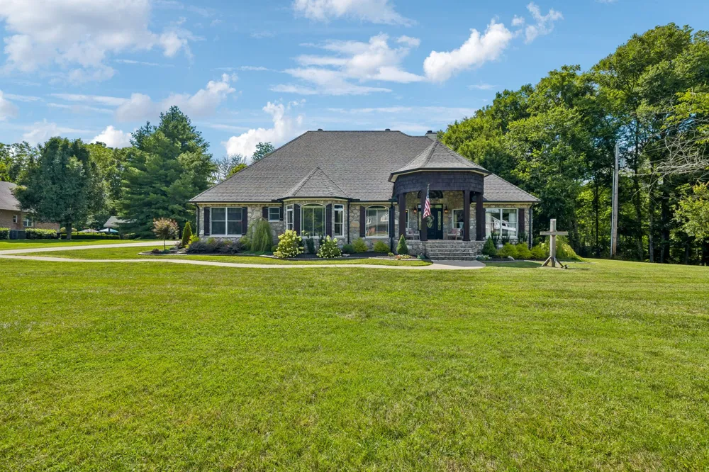 124 Poplar Dr Brush Creek, TN 38547