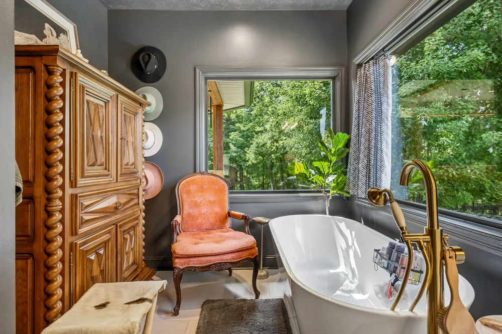 124 Poplar Dr Brush Creek, TN 38547