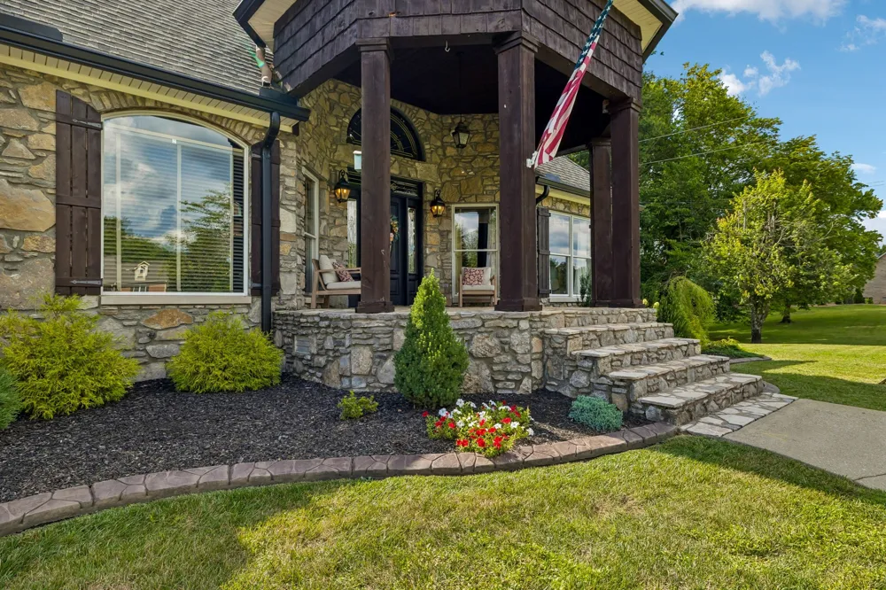 124 Poplar Dr Brush Creek, TN 38547