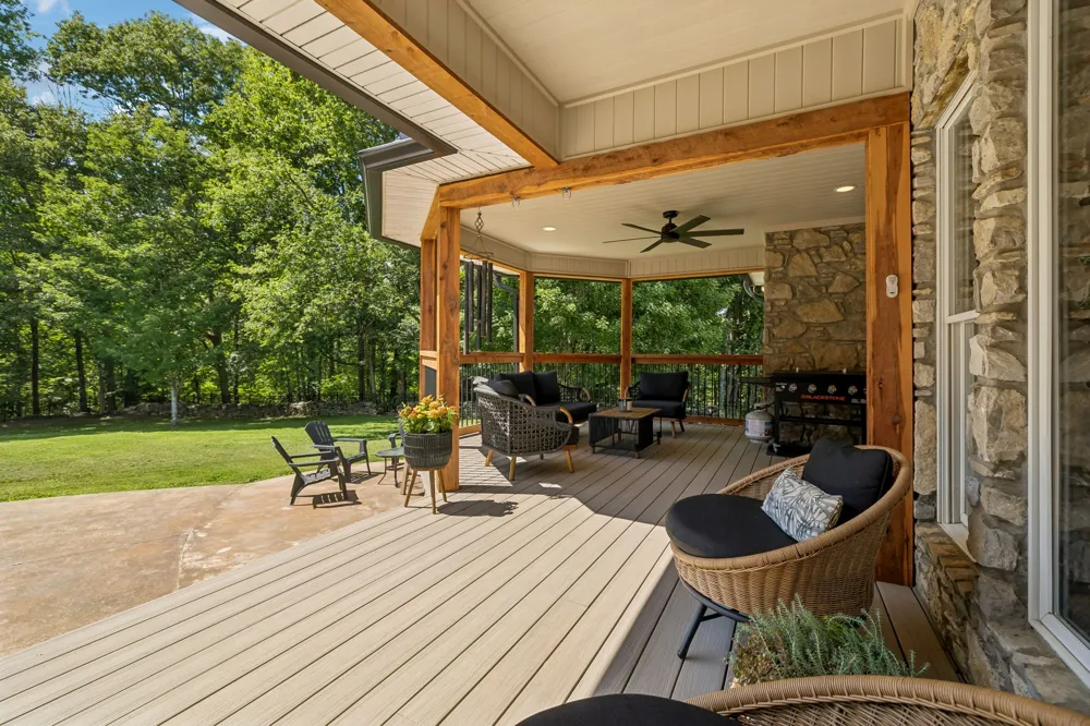 124 Poplar Dr Brush Creek, TN 38547