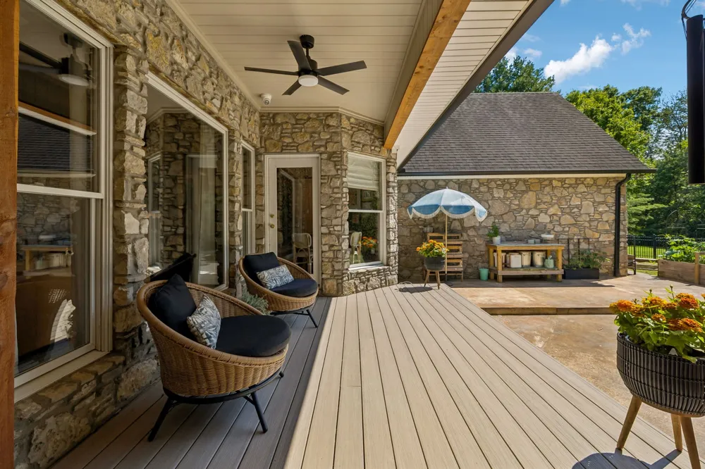 124 Poplar Dr Brush Creek, TN 38547