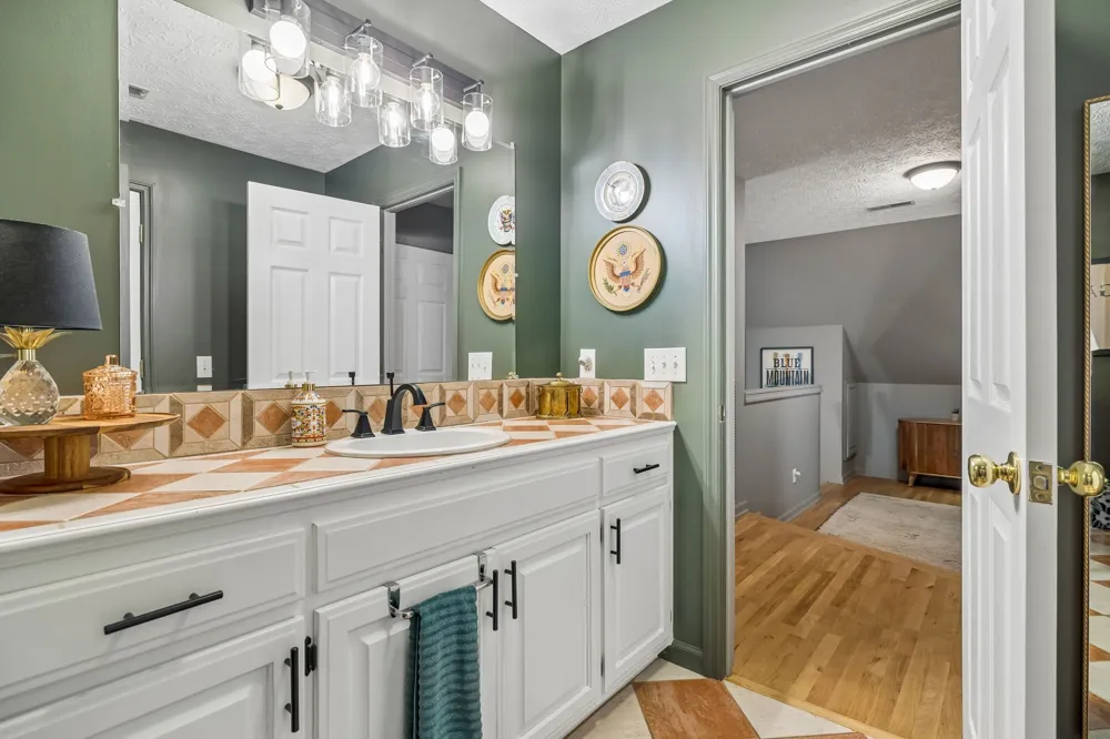 124 Poplar Dr Brush Creek, TN 38547