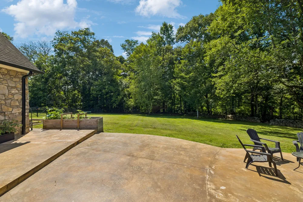 124 Poplar Dr Brush Creek, TN 38547