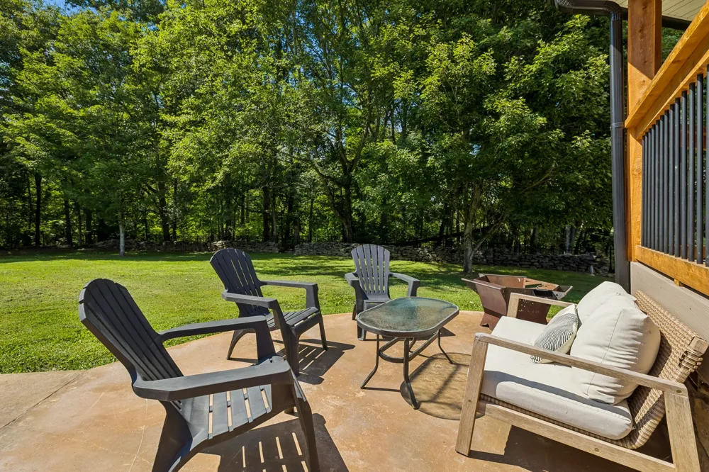 124 Poplar Dr Brush Creek, TN 38547