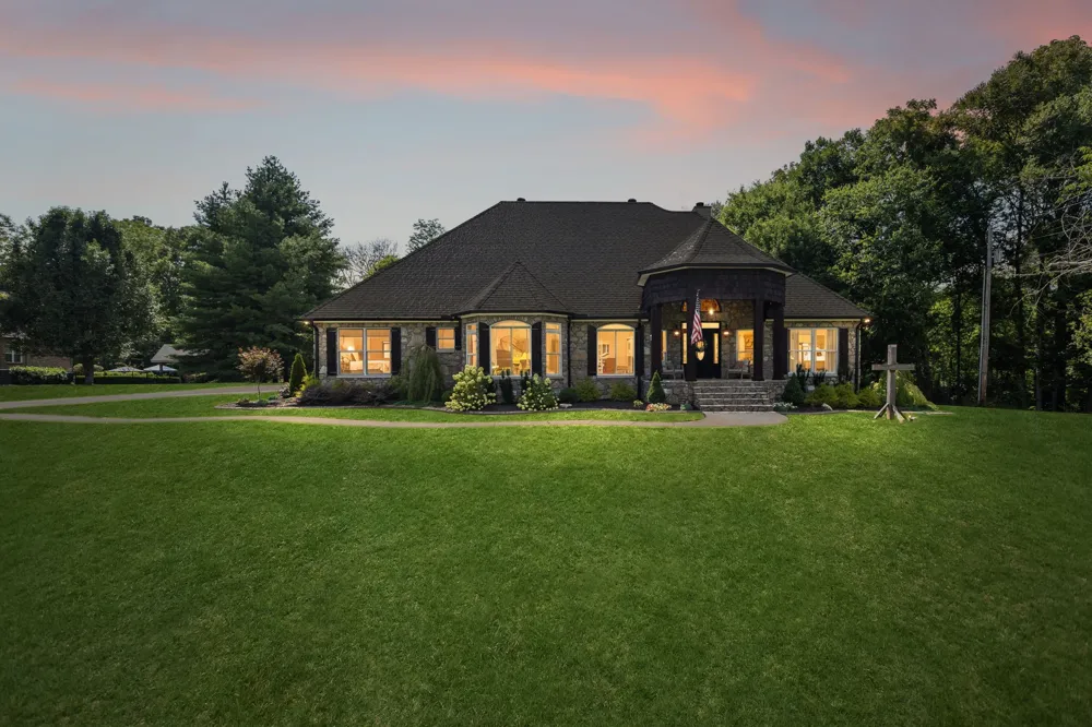 124 Poplar Dr Brush Creek, TN 38547