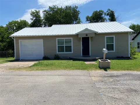 506 Lamar Street