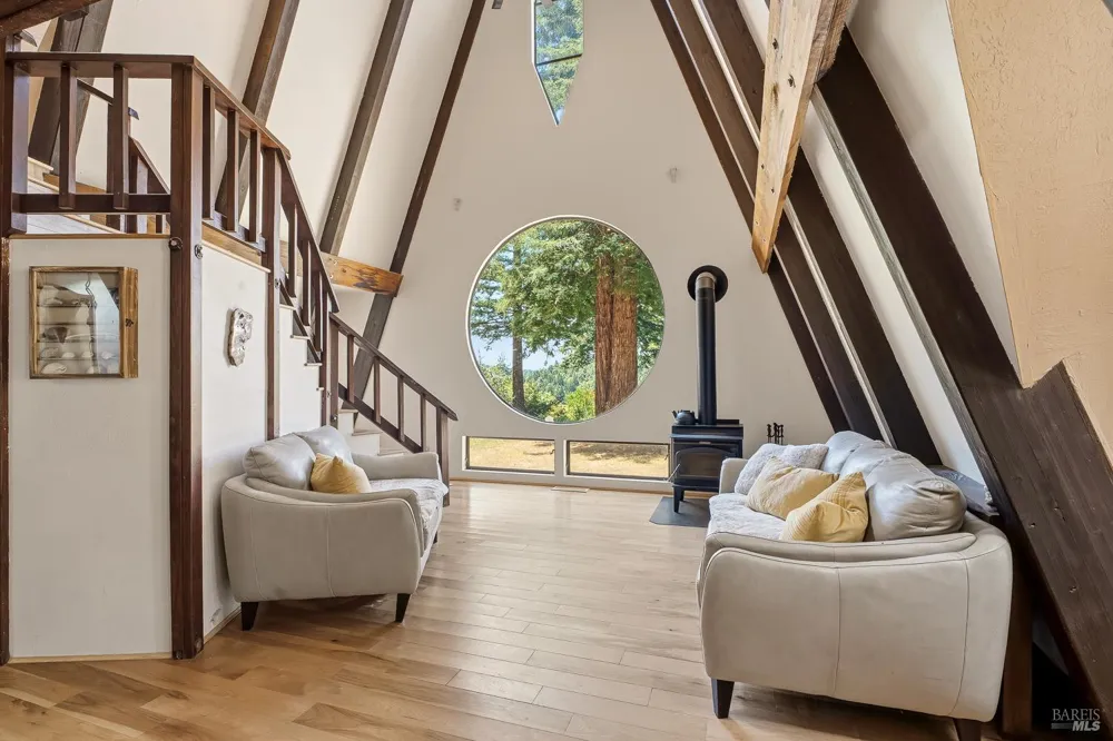 43345 Brushy Ridge Loop Annapolis, CA 95412