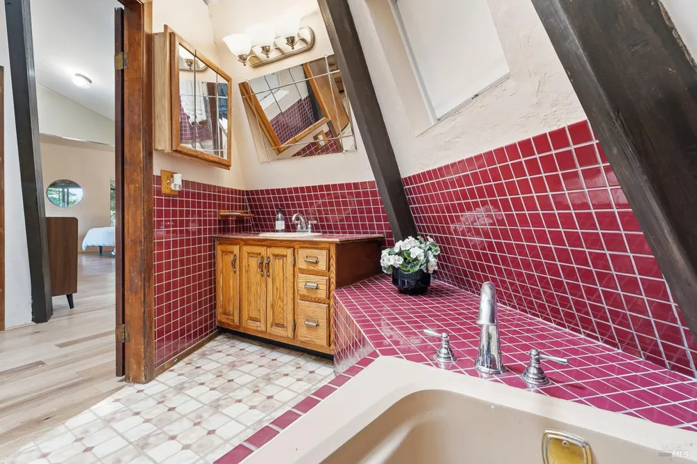 43345 Brushy Ridge Loop Annapolis, CA 95412