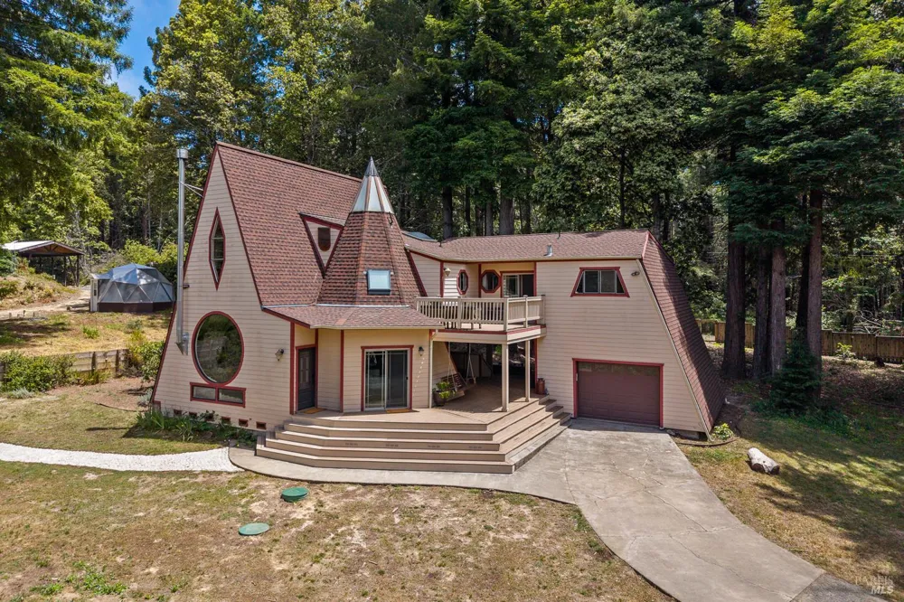 43345 Brushy Ridge Loop Annapolis, CA 95412