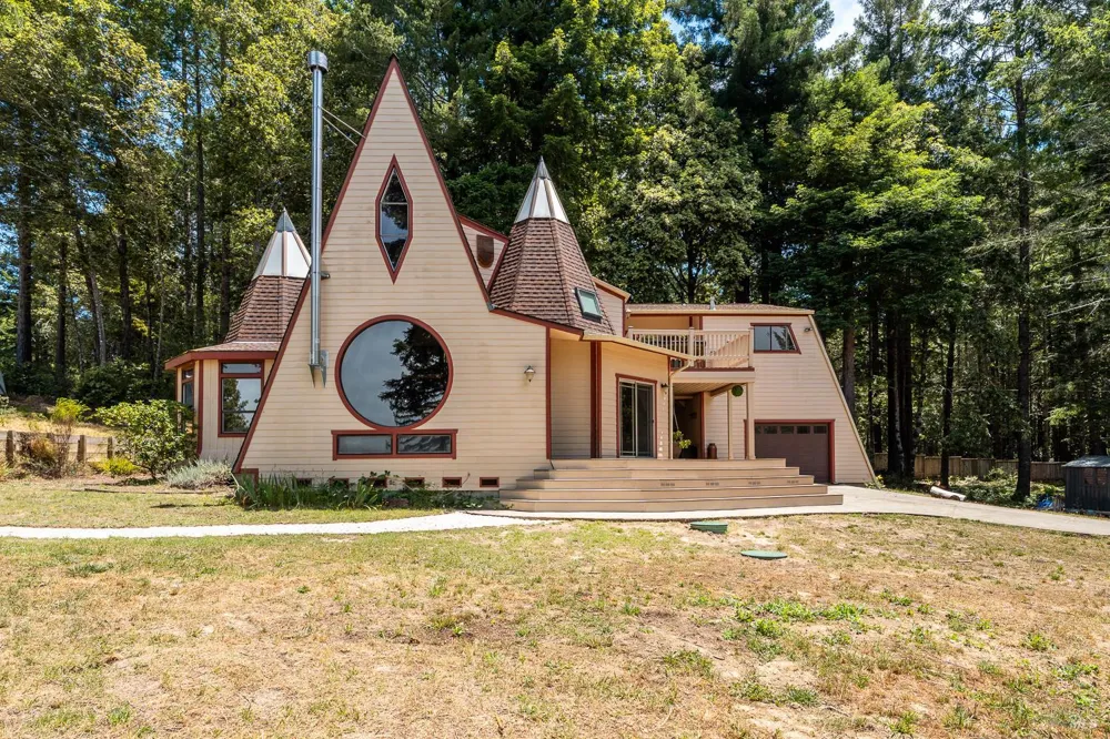 43345 Brushy Ridge Loop Annapolis, CA 95412