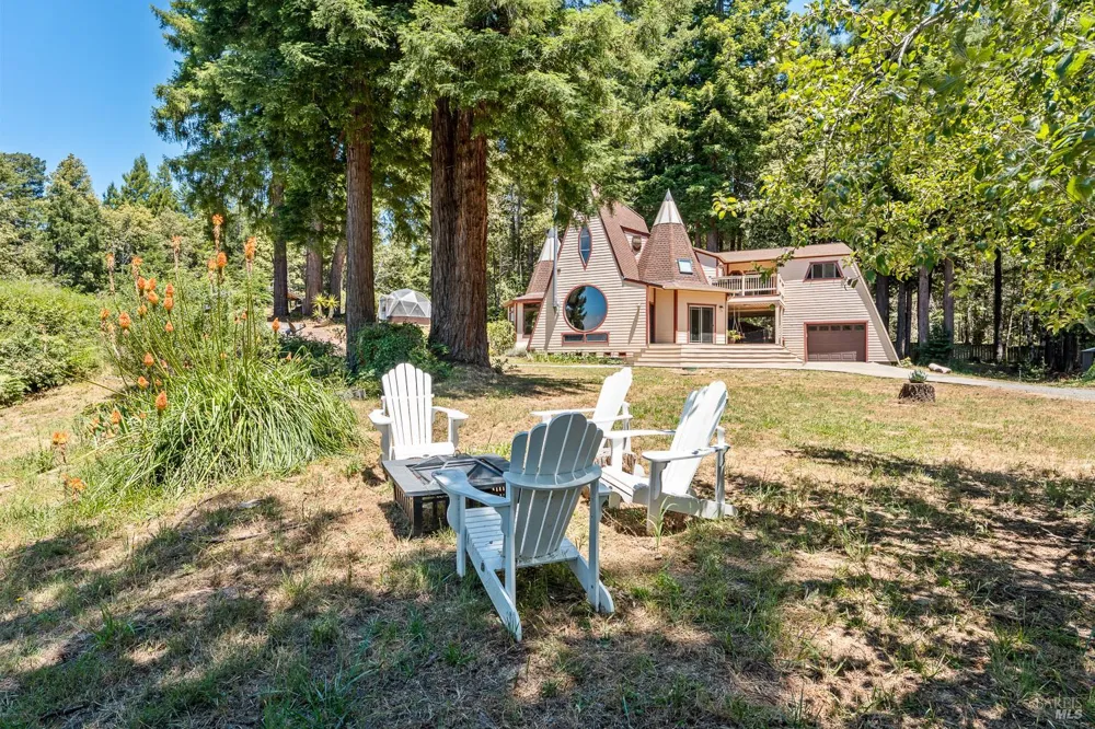 43345 Brushy Ridge Loop Annapolis, CA 95412
