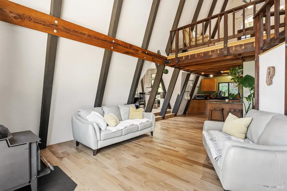 43345 Brushy Ridge Loop Annapolis, CA 95412