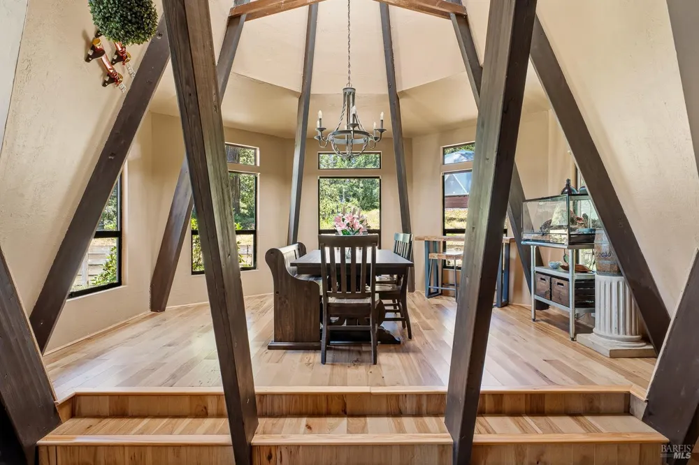 43345 Brushy Ridge Loop Annapolis, CA 95412